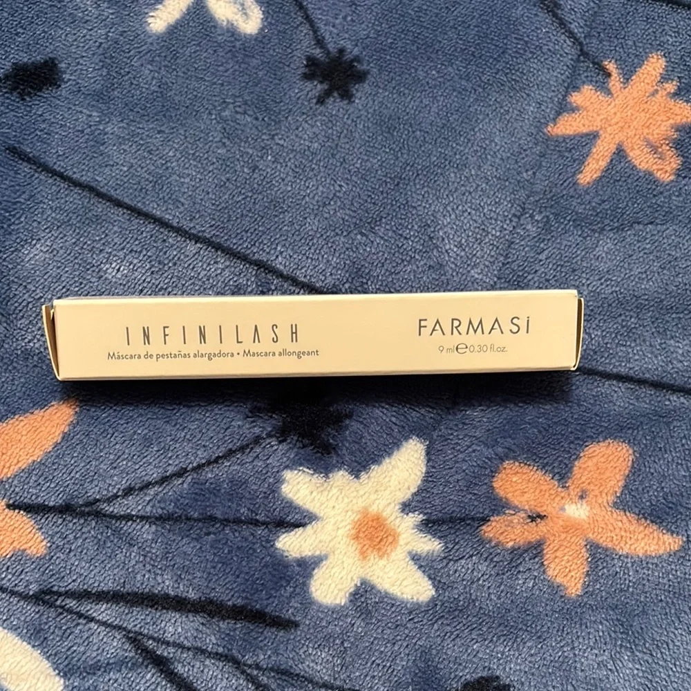 Farmasi Infinilash Mascara in Cream and Black